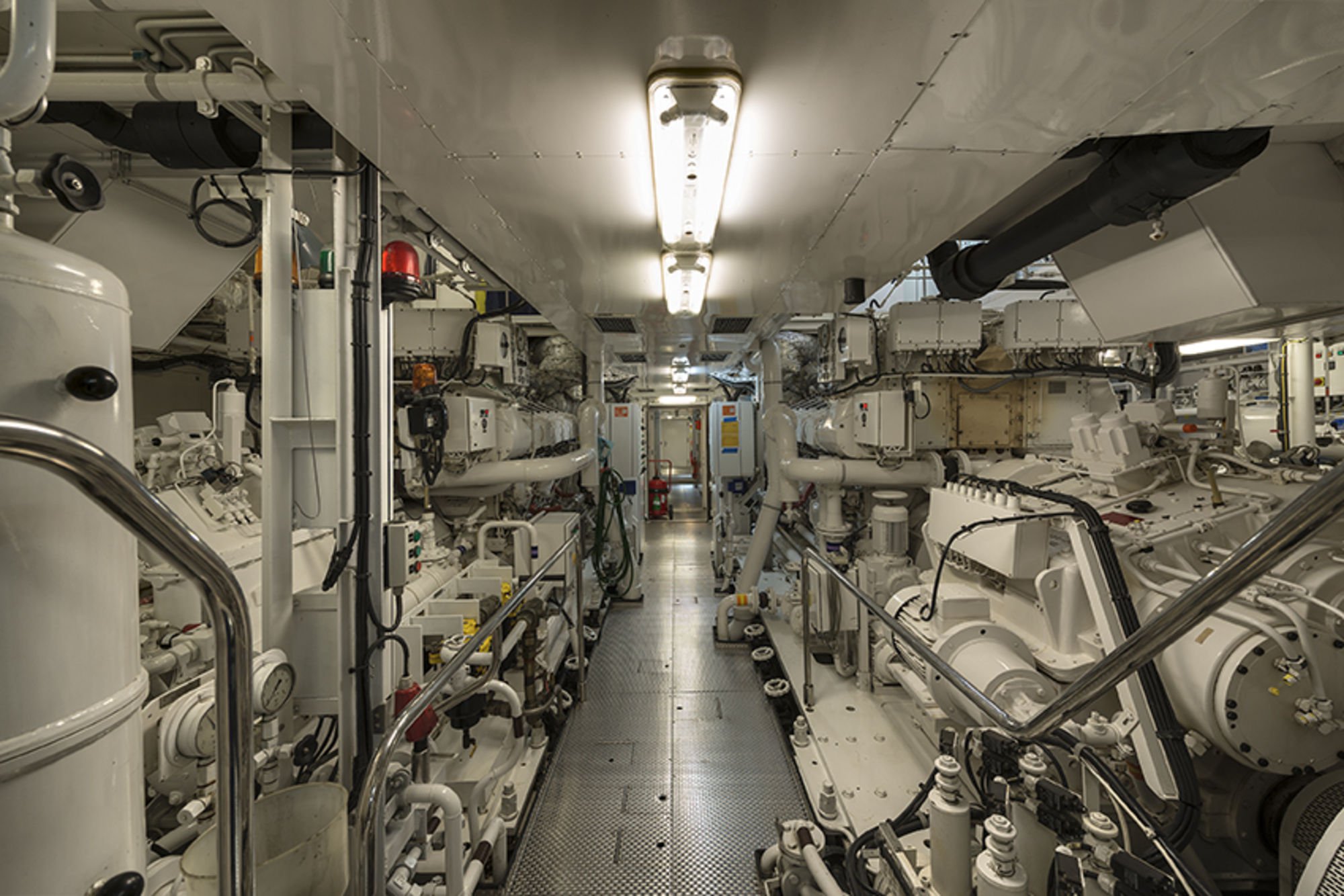 Oceanco Image Gallery Engine Room Aft Aspect Of Swimming Pool On